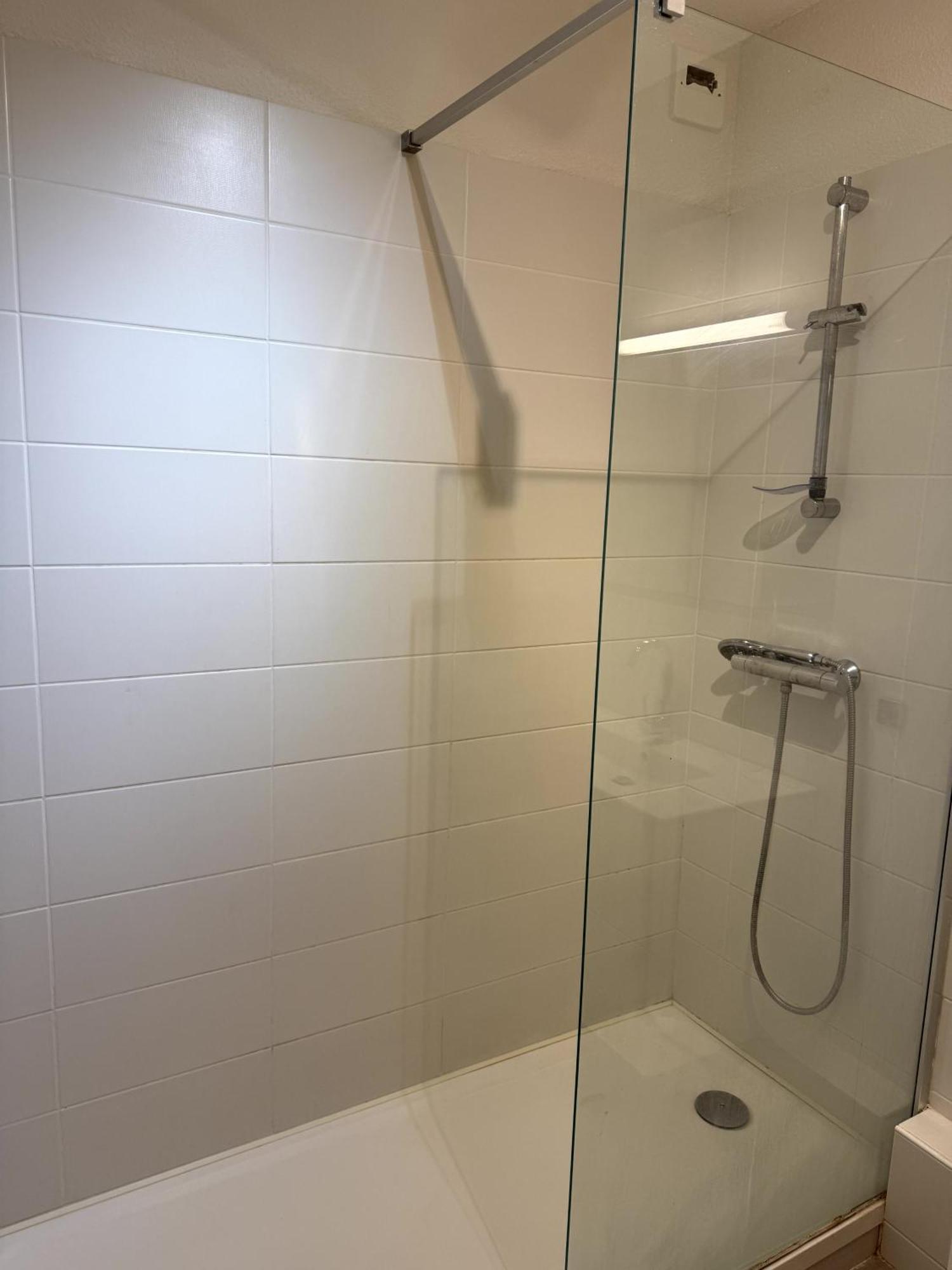 Appartement 4P 70M2 Plein Centre Avec Parking Agen Dış mekan fotoğraf