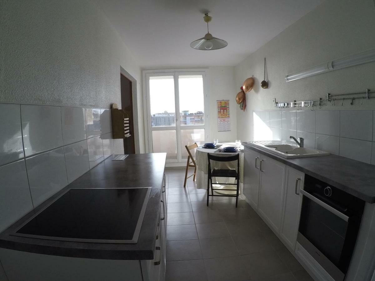 Appartement 4P 70M2 Plein Centre Avec Parking Agen Dış mekan fotoğraf